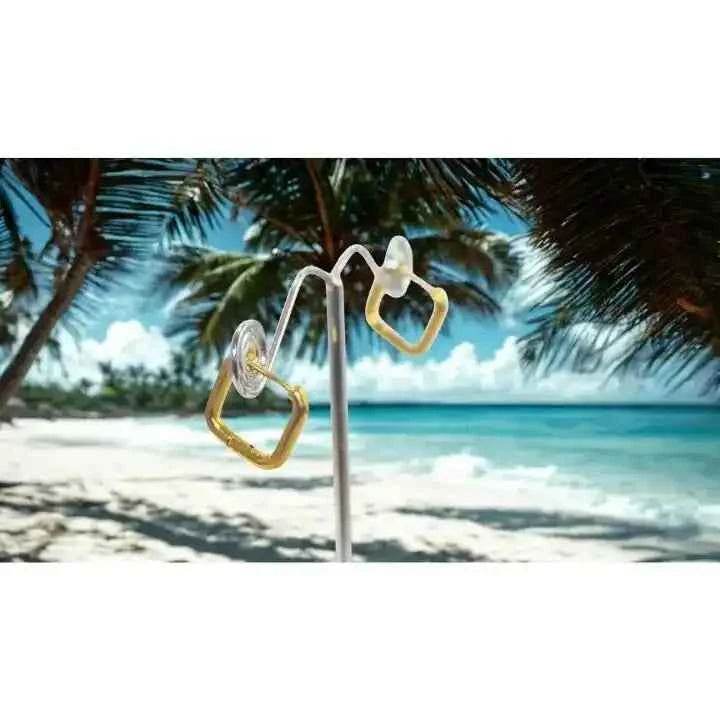 Boucles Créoles Carrées Dorées 2 cm en Acier Inoxydable – Look Tropical Réunionnais - Reunivente.re