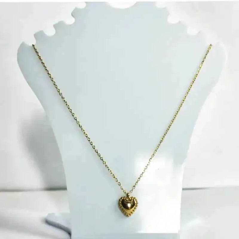 Collier avec Pendentif Cœur en Acier Inoxydable | Bijou Tendance à La Réunion - Reunivente.re