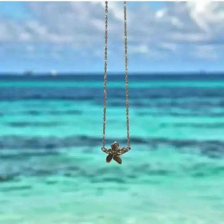 Collier Fleur Tropicale en Acier Inoxydable - Reunivente.re