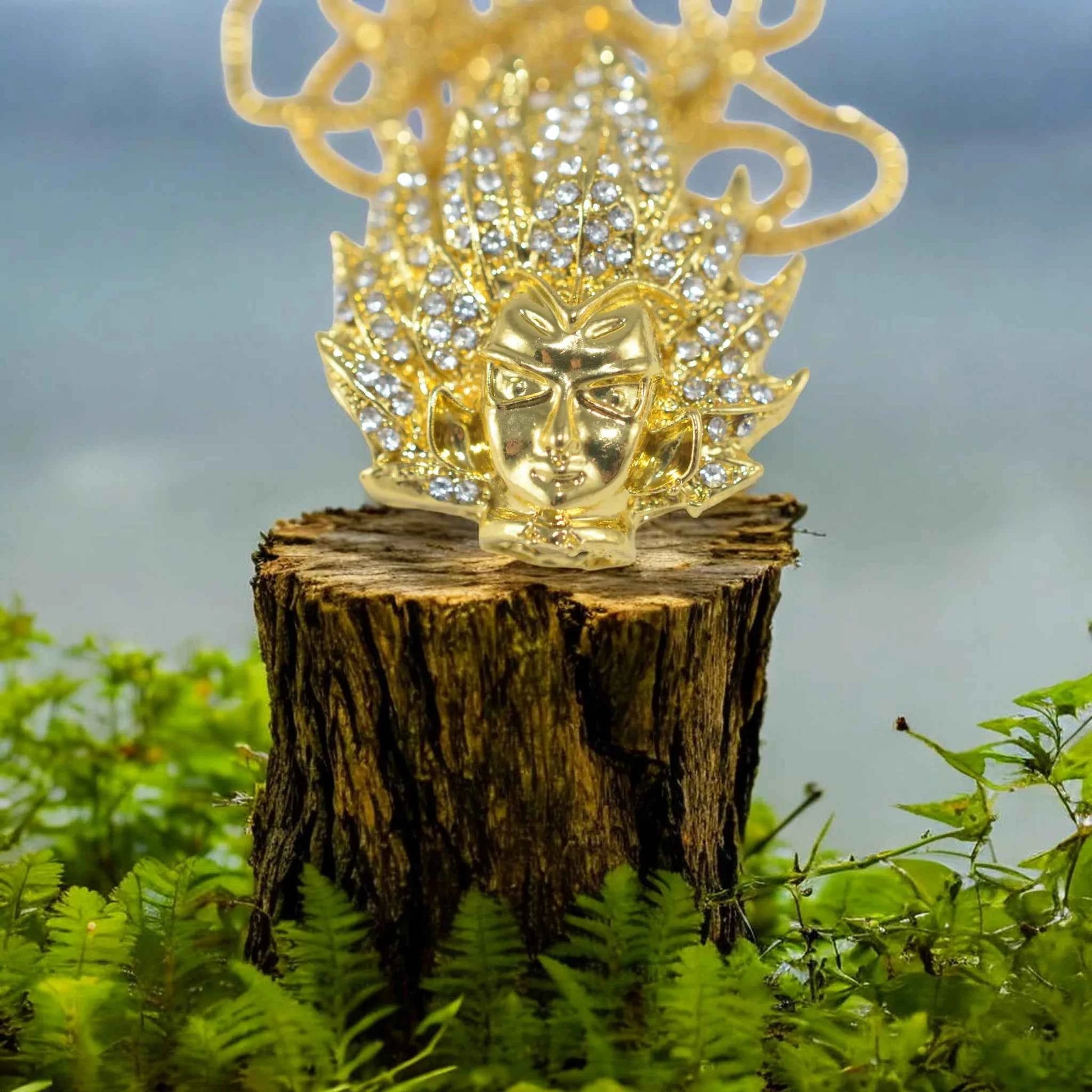 Pendentif Visage Solaire Or Diamants - Bijou Spirituel Unisexe La Réunion