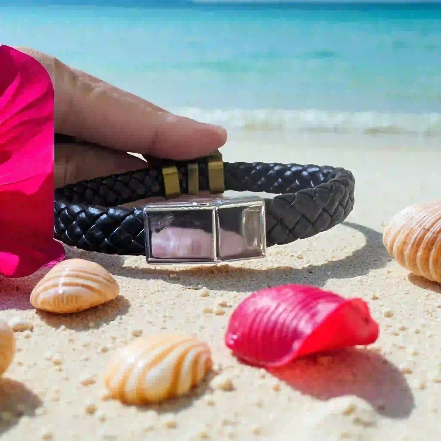 Bracelet Pirate Tendance – Cuir Noir| Style manga La Réunion - reunivente.re