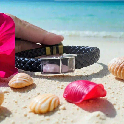 Bracelet Pirate Tendance – Cuir Noir| Style manga La Réunion - reunivente.re