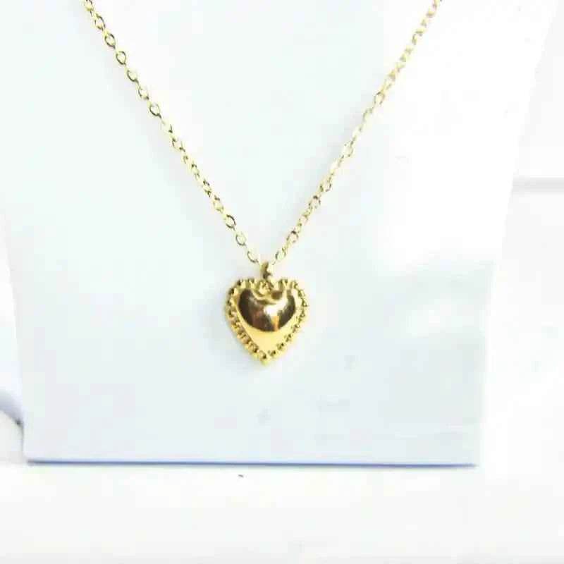 Collier avec Pendentif Cœur en Acier Inoxydable | Bijou Tendance à La Réunion - Reunivente.re