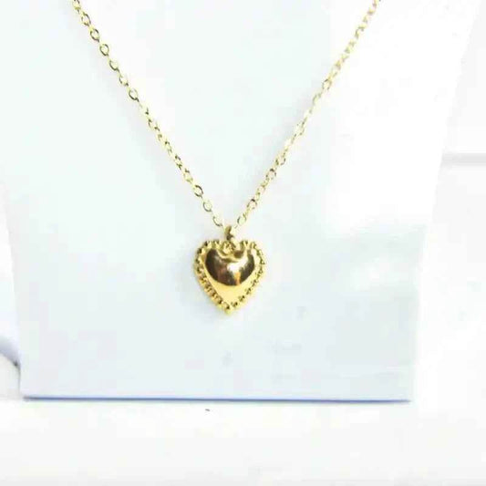 Collier avec Pendentif Cœur en Acier Inoxydable | Bijou Tendance à La Réunion - Reunivente.re