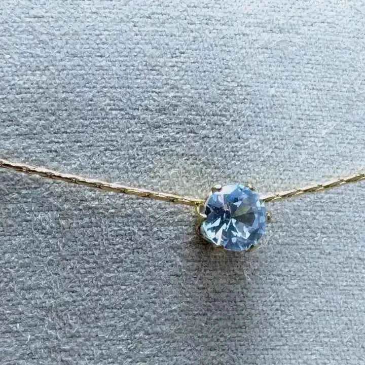 Collier avec Pendentif Zirconium