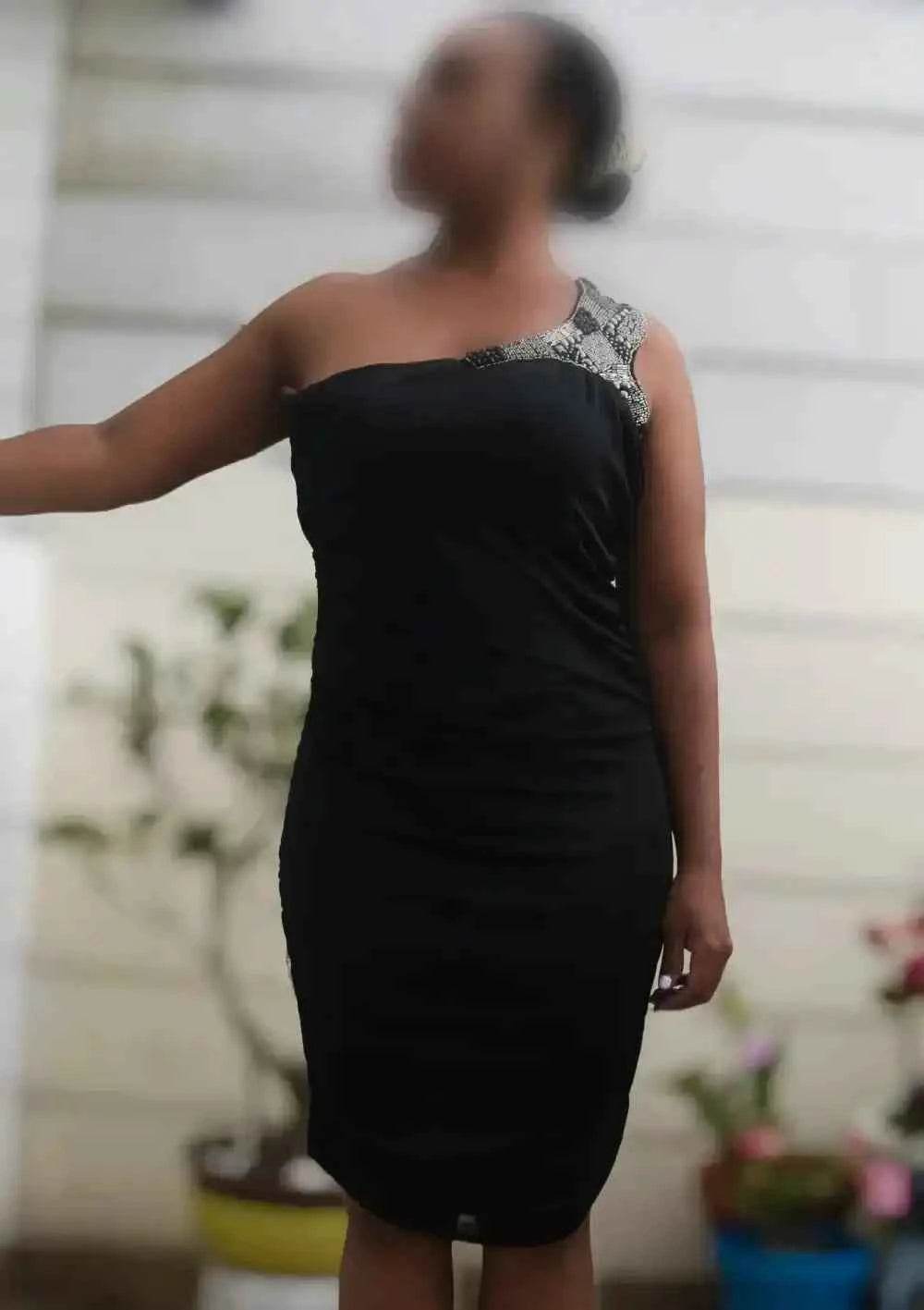 Robe de soirée noire asymétrique – Taille unique en viscose élégante - Reunivente.re