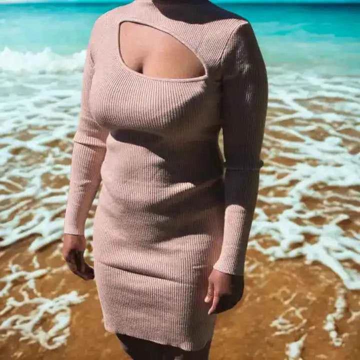 Robe moulante beige – Élégance tropicale - Reunivente.re