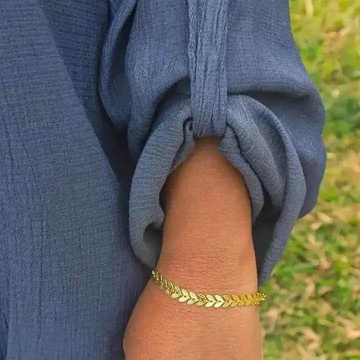 Top à boutons en viscose bleu marine + collier – Élégance tropicale - Reunivente.re